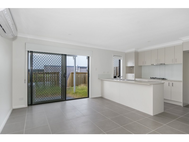 1/262/8 Banksia Road, Coomera QLD 4209