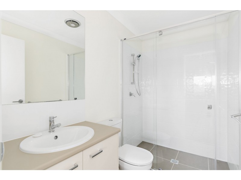 1/262/8 Banksia Road, Coomera QLD 4209