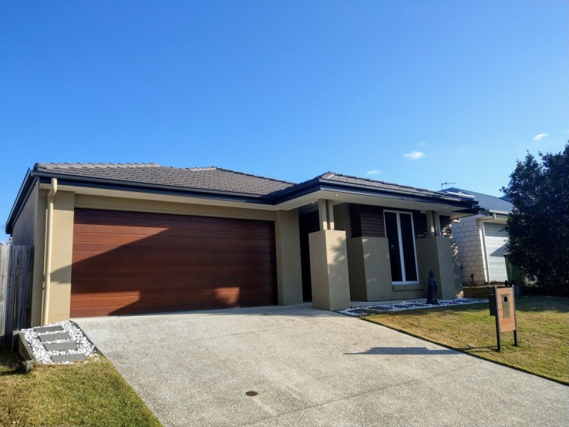 14 Hollanders Crescent, Ormeau QLD 4208