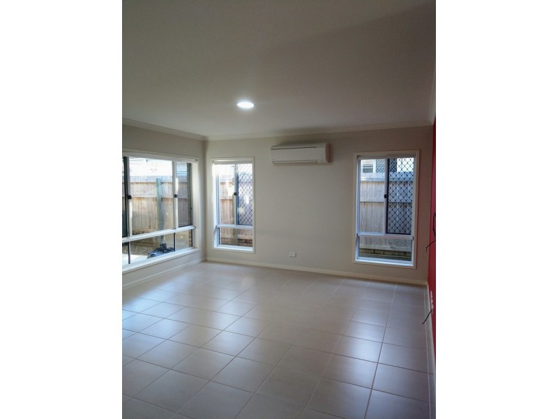 14 Hollanders Crescent, Ormeau QLD 4208