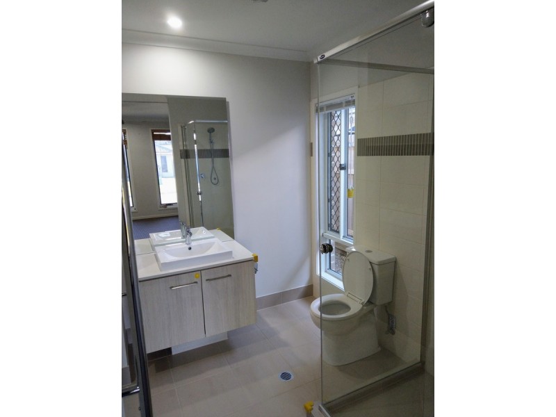 14 Hollanders Crescent, Ormeau QLD 4208