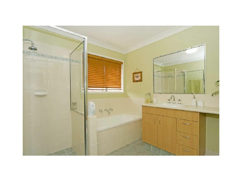 8 College Close, Upper Coomera QLD 4209