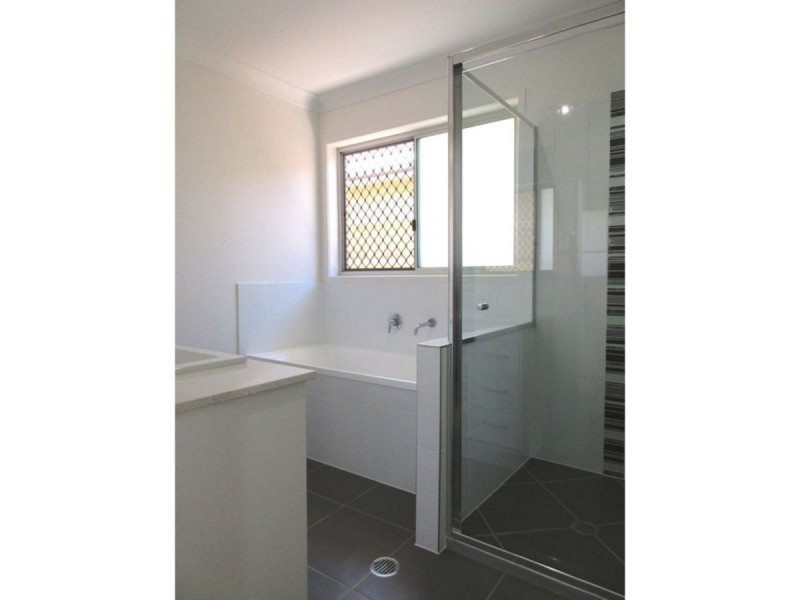 1/64 Milbrook Crescent, Pimpama QLD 4209