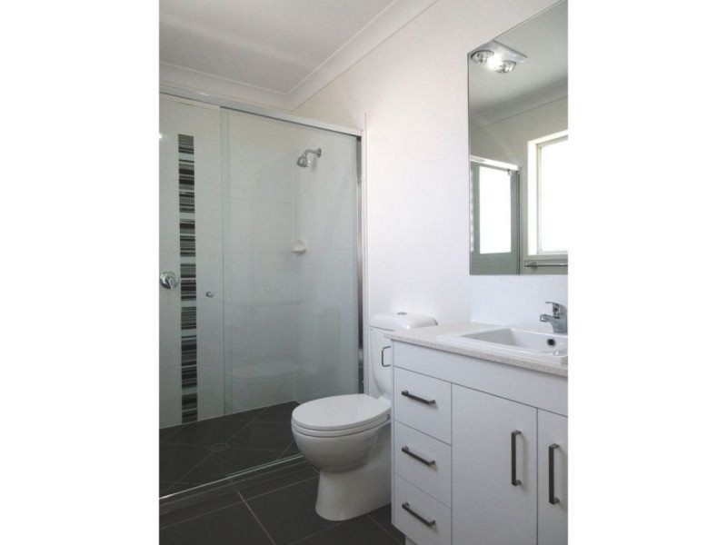 1/64 Milbrook Crescent, Pimpama QLD 4209