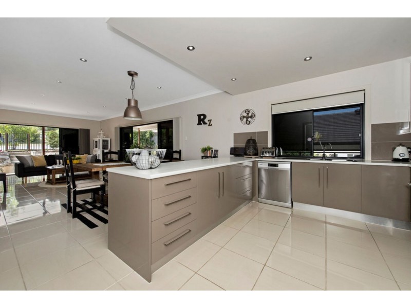 27 Garawarra Crescent, Upper Coomera QLD 4209