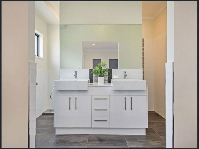 116 River Run Circuit, Ormeau Hills QLD 4208