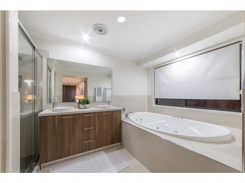 13 Isdell Court, Upper Coomera QLD 4209