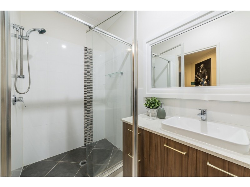 13 Isdell Court, Upper Coomera QLD 4209