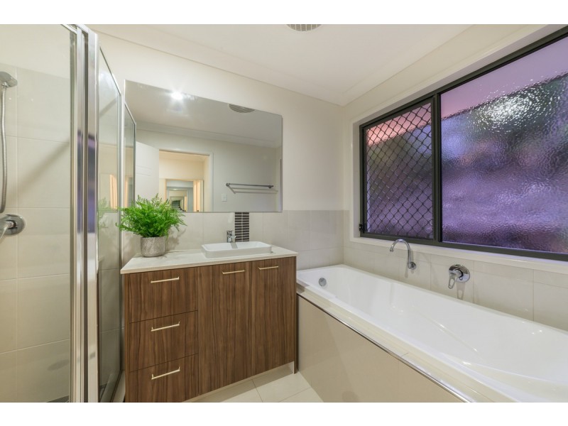 13 Isdell Court, Upper Coomera QLD 4209