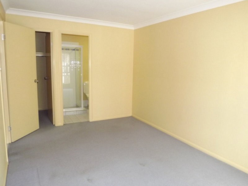2/7 Merton Drive, Upper Coomera QLD 4209