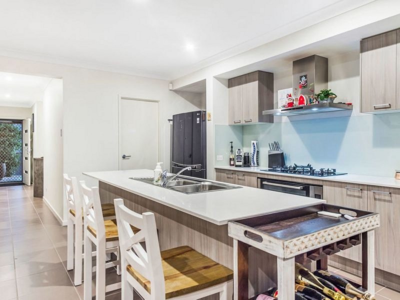 49 Oakover Avenue, Ormeau Hills QLD 4208