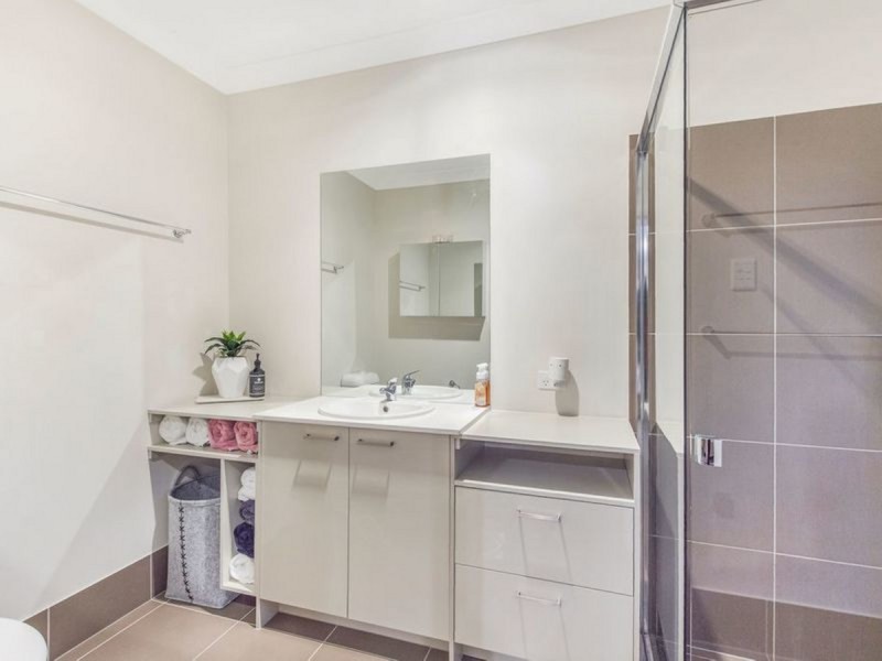 49 Oakover Avenue, Ormeau Hills QLD 4208