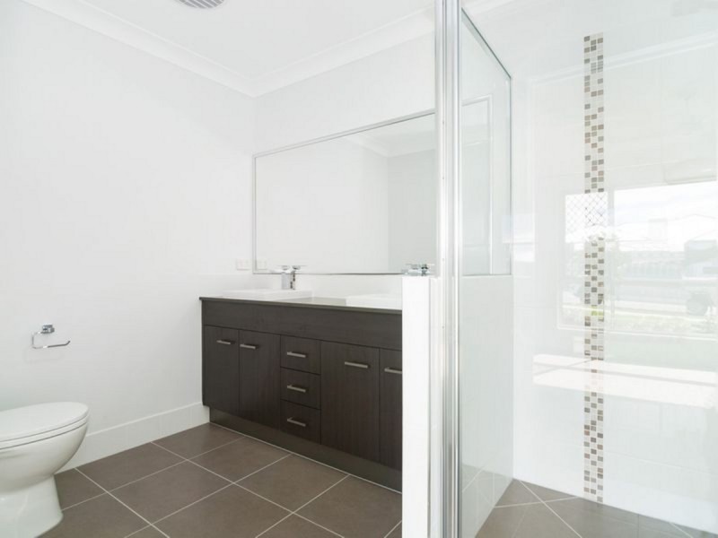 36 Longstaff Crescent, Pimpama QLD 4209