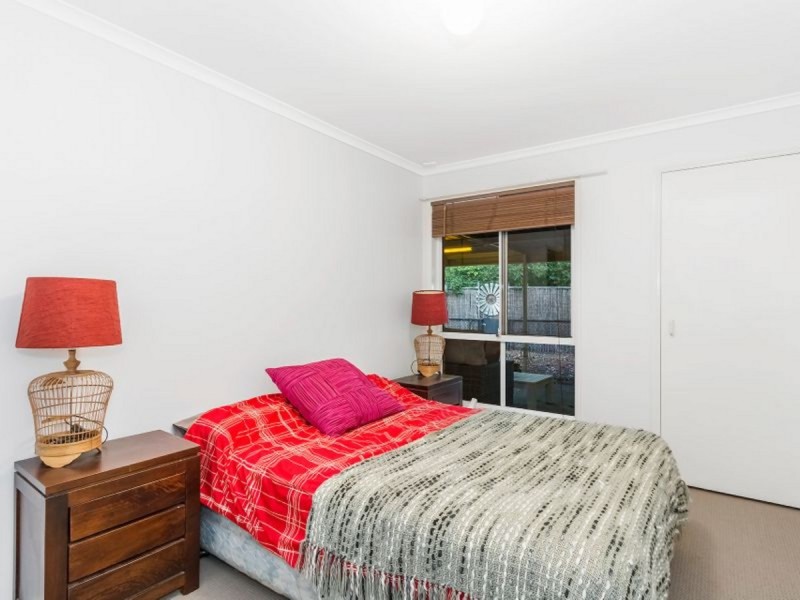 2/11 Academy Street, Oxenford QLD 4210