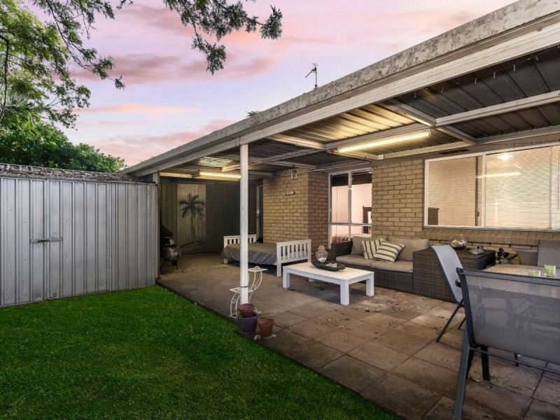 2/11 Academy Street, Oxenford QLD 4210