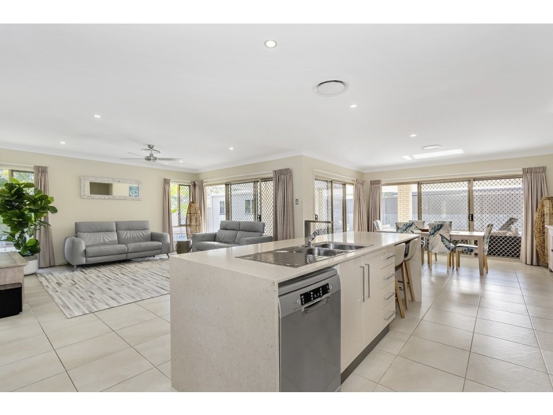 2 Blackcomb Rise, Ormeau Hills QLD 4208