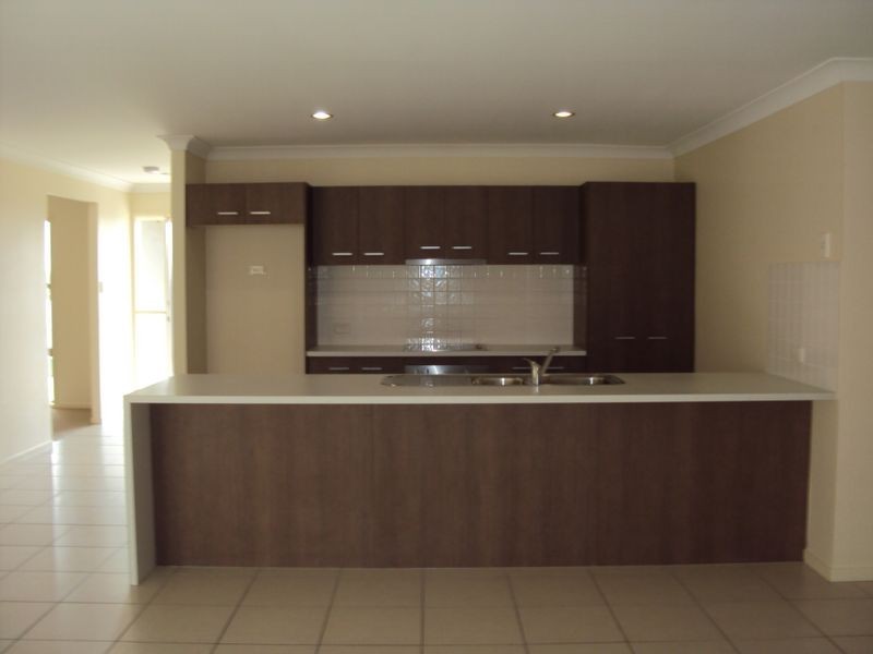 15 Manassa Street, Upper Coomera QLD 4209