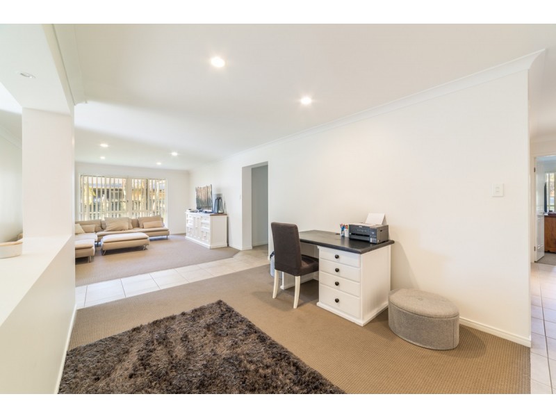 4 Icefire Lane, Coomera Waters QLD 4209