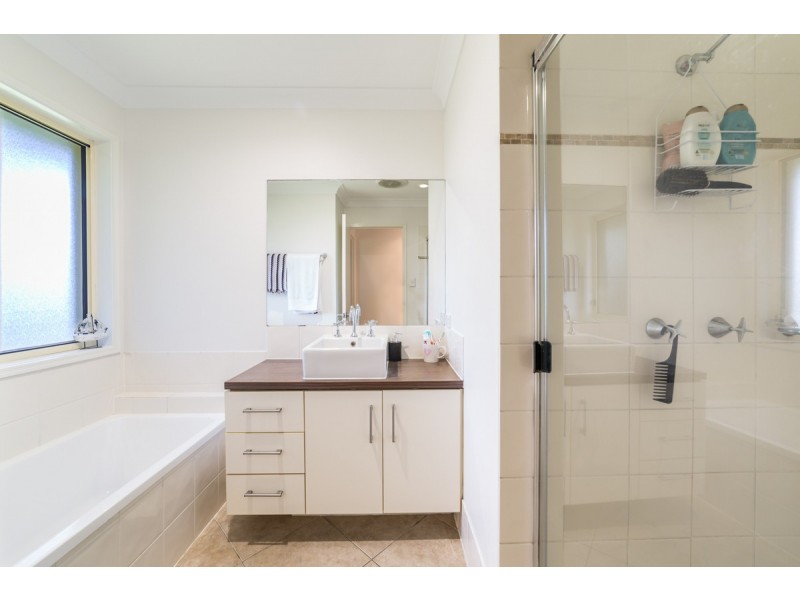 4 Icefire Lane, Coomera Waters QLD 4209