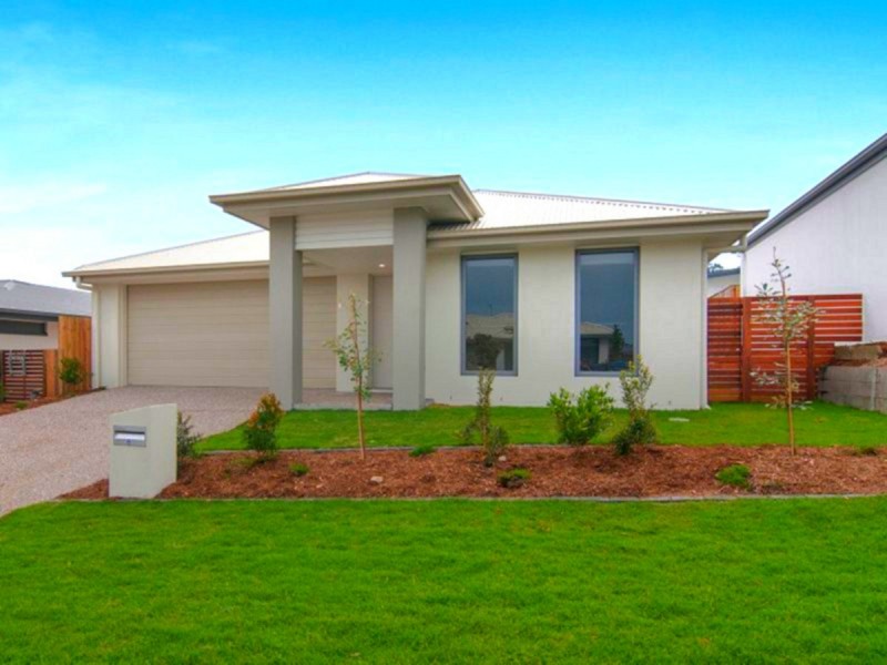 8 Cudmore Street, Pimpama QLD 4209