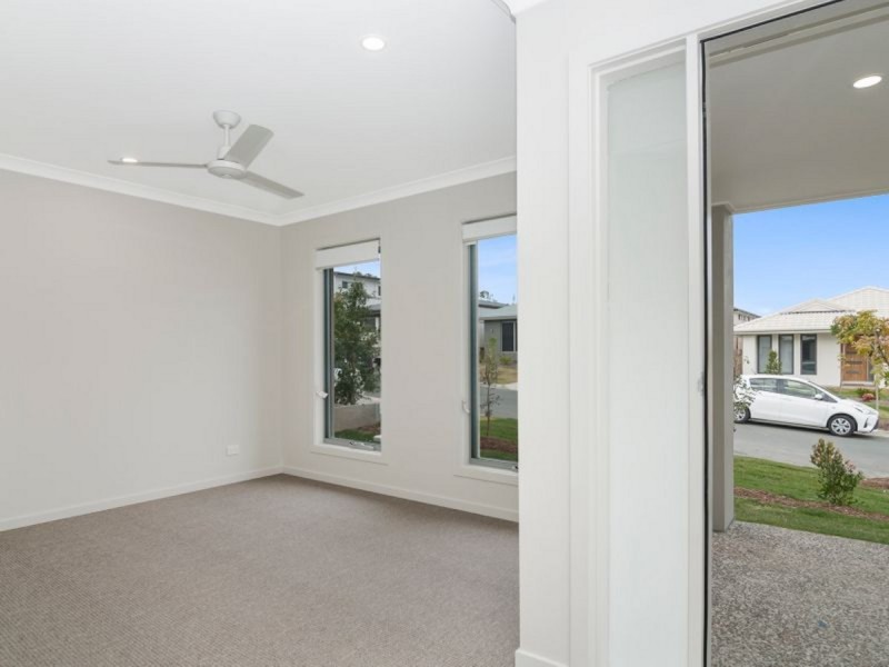 8 Cudmore Street, Pimpama QLD 4209