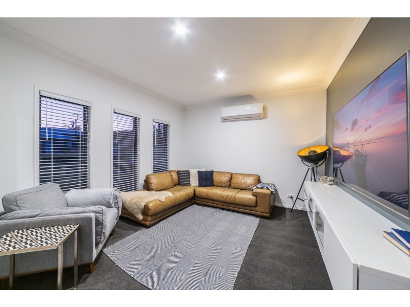 6 Bishopwood Court, Upper Coomera QLD 4209