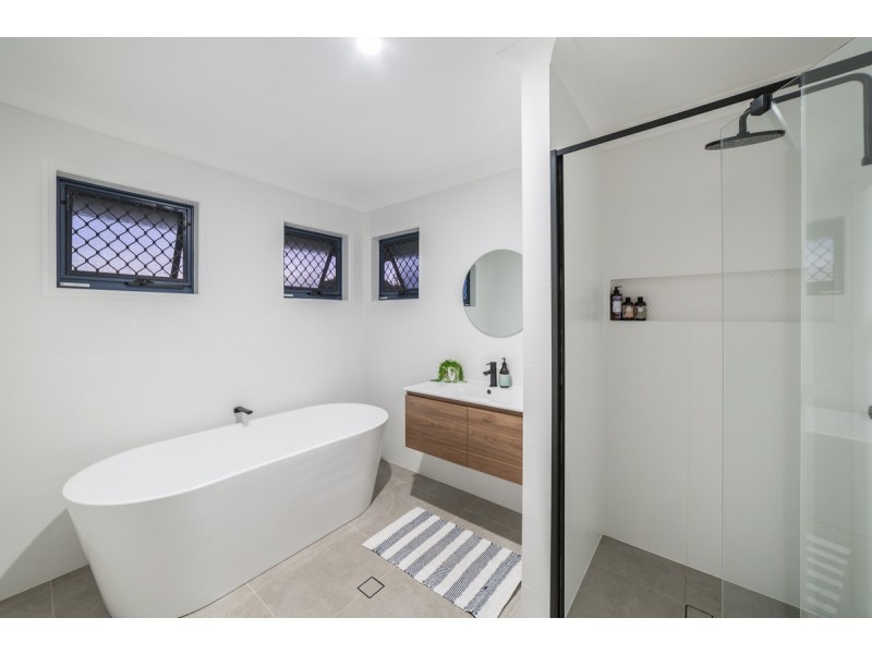 6 Bishopwood Court, Upper Coomera QLD 4209