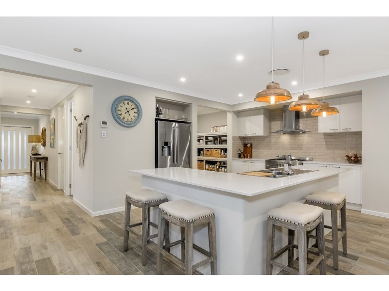 2 Henty Lane, Upper Coomera QLD 4209