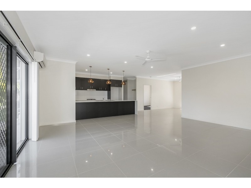 21 Whimbrel Avenue, Upper Coomera QLD 4209