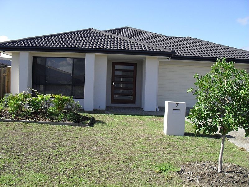 7 Kingair Road, Upper Coomera QLD 4209