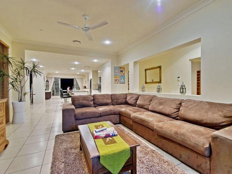 11 Brindabella Close, Coomera Waters QLD 4209