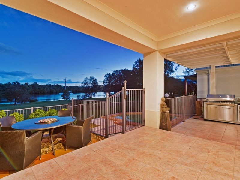 11 Brindabella Close, Coomera Waters QLD 4209