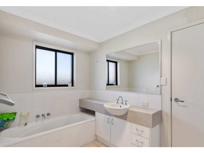 32 Bedroff Street, Upper Coomera QLD 4209