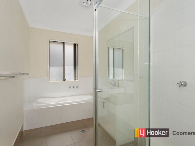 2/57 Lisa Crescent, Coomera QLD 4209