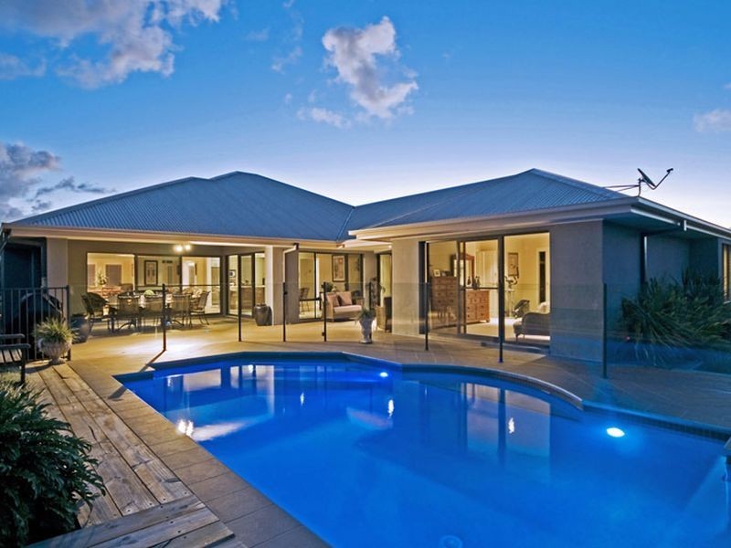 5 Ragamuffin Drive West, Coomera Waters QLD 4209