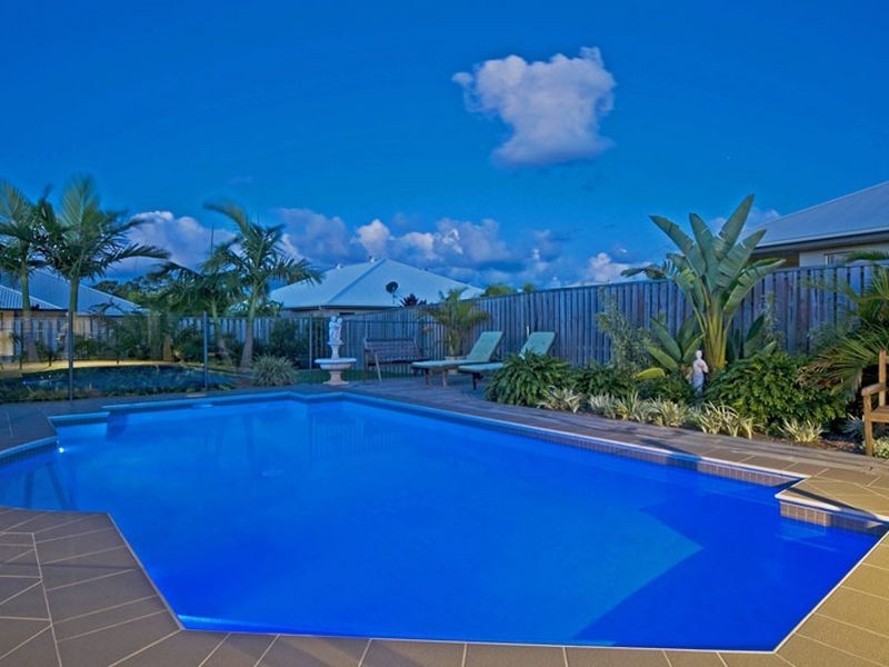 5 Ragamuffin Drive West, Coomera Waters QLD 4209