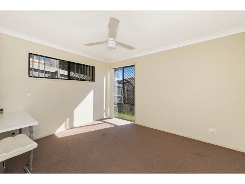 2/5 Freestone Drive, Upper Coomera QLD 4209