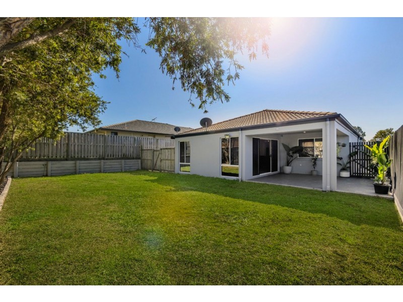 8 Raynuha Court, Ormeau QLD 4208