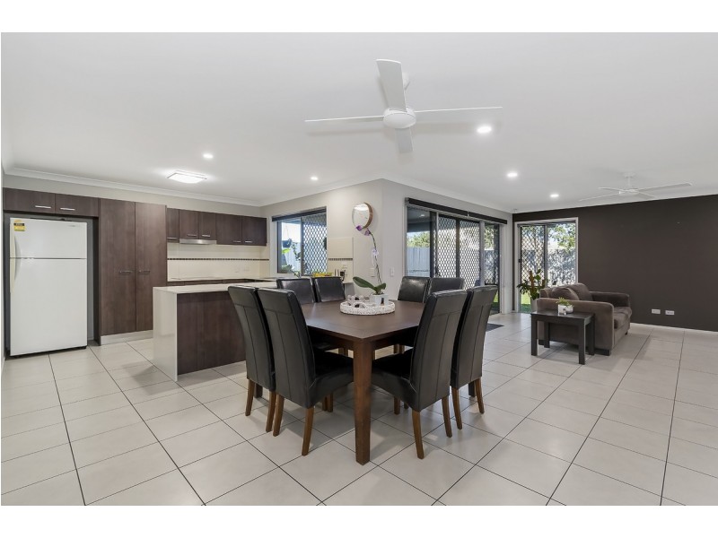 8 Raynuha Court, Ormeau QLD 4208