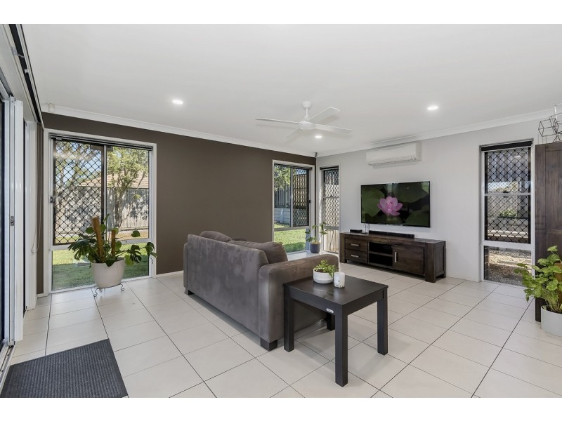 8 Raynuha Court, Ormeau QLD 4208