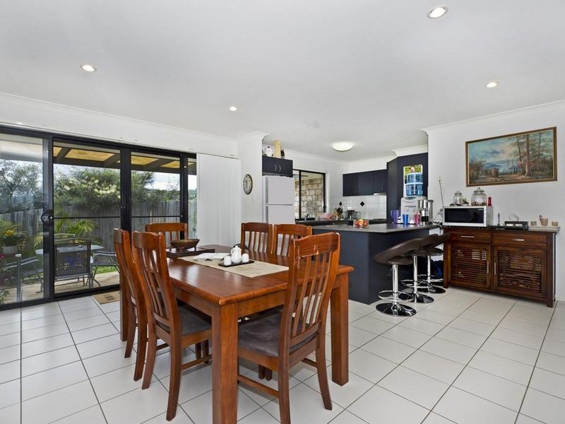 8 Billinghurst Crescent, Upper Coomera QLD 4209