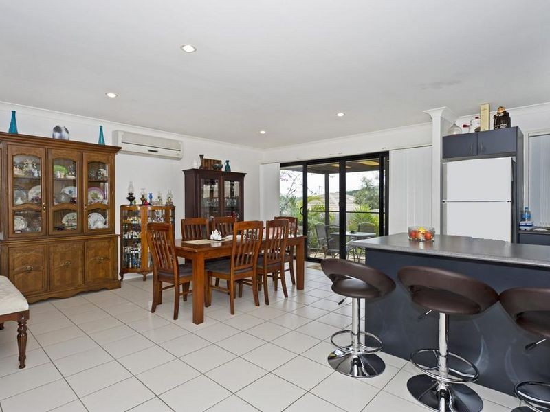 8 Billinghurst Crescent, Upper Coomera QLD 4209