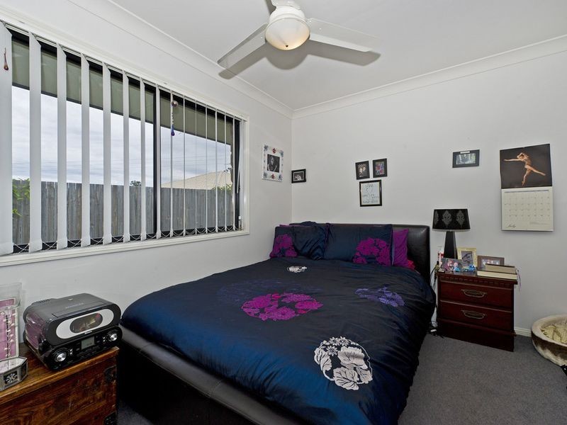 8 Billinghurst Crescent, Upper Coomera QLD 4209