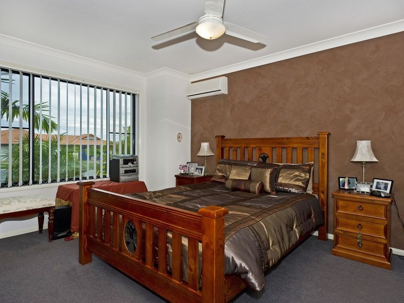 8 Billinghurst Crescent, Upper Coomera QLD 4209