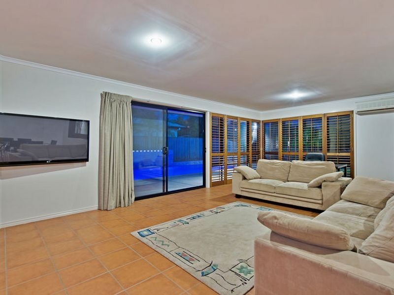 15 Rainbow Circuit, Coomera Waters QLD 4209