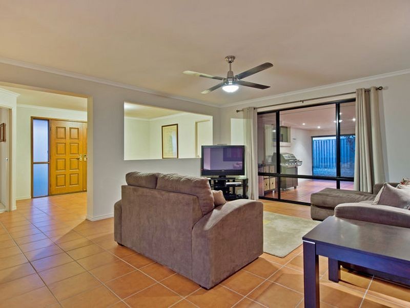 15 Rainbow Circuit, Coomera Waters QLD 4209