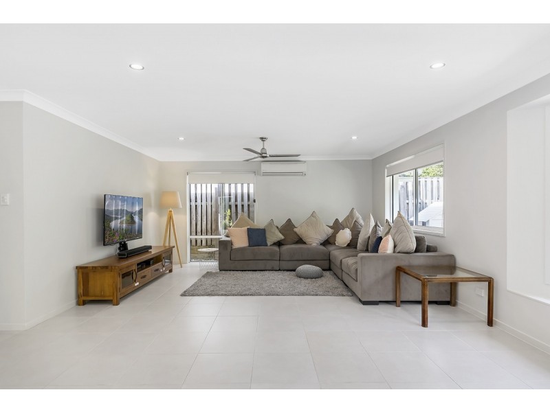 1 Grasslands Crescent, Reedy Creek QLD 4227