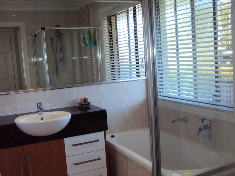 4 Drumbeat Place, Coomera Waters QLD 4209