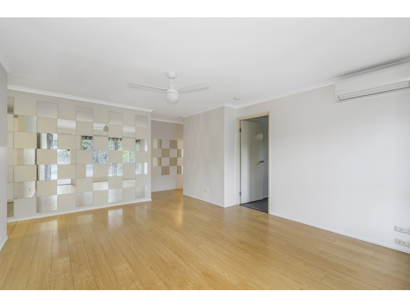 1/11 Academy Street, Oxenford QLD 4210