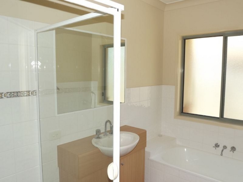 122 River Meadows Drive, Upper Coomera QLD 4209